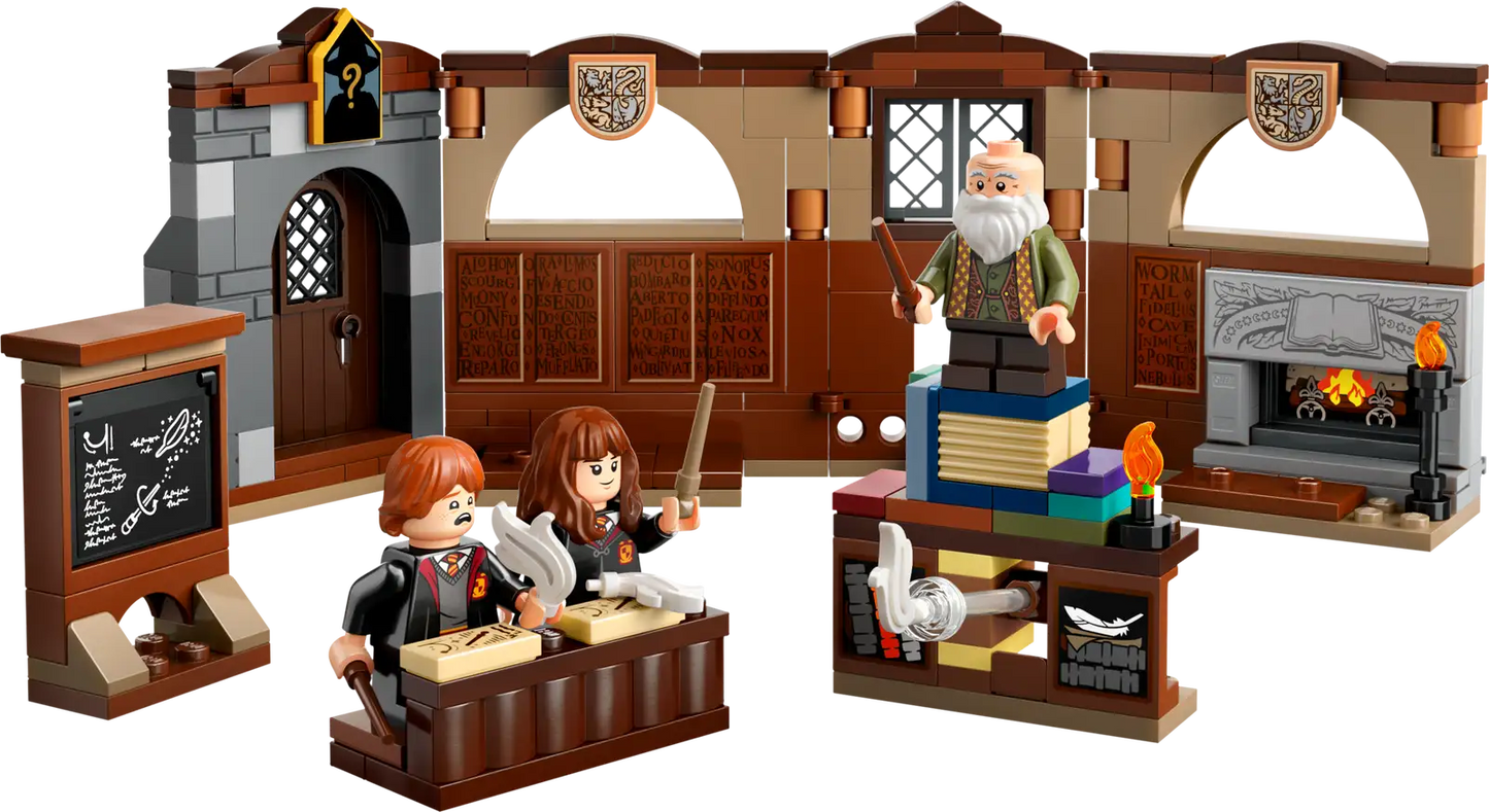Hogwarts™ Castle: Charms Class #76442